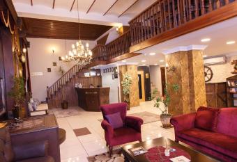 Tahir Aga Konagi Hotel has Balcony rooms