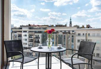 Park Inn by Radisson Poznan allows 18 year olds to book a room