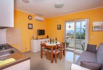 Dispet has Balcony rooms