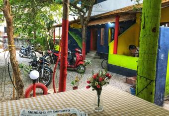 The Lungi Vibe has Balcony rooms