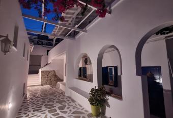 Elpis Rooms has Balcony rooms