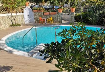 Aparthotel Villa Marin   has Balcony rooms