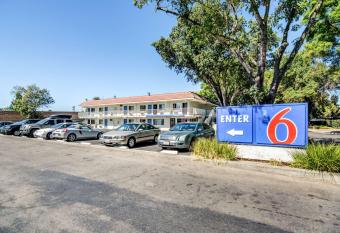 Motel 6 Stockton North allows 18 year olds to book a room