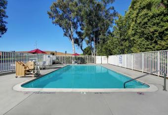 Motel 6-Livermore, CA allows 18 year olds to book a room
