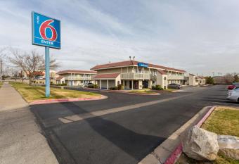 Motel 6 El Paso East allows 18 year olds to book a room