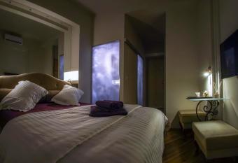 Room 4 two has Balcony rooms