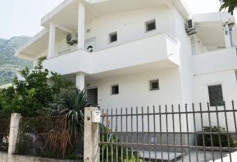 Apartmani Scepanovic has Balcony rooms