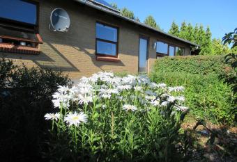   bel  -guidens B&B allows 18 year olds to book a room