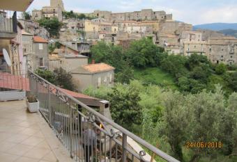 Al palazzo has Balcony rooms