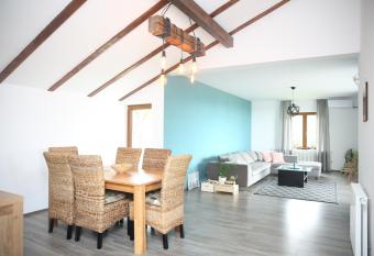 Vila Potok has rooms with a private hot tub