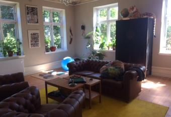 Liebacksg  rden allows 18 year olds to book a room