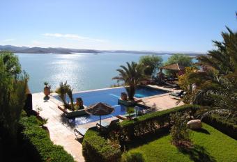 Les Tourmalines has Balcony rooms