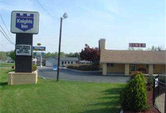 Knights Inn Mt Airy-Mayberry has Smoking rooms