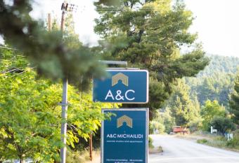 A. & C. Michailidi (Haris Mihailidis) has Balcony rooms