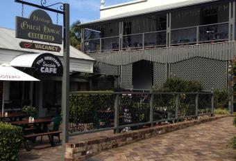 Heritage Guesthouse has Balcony rooms