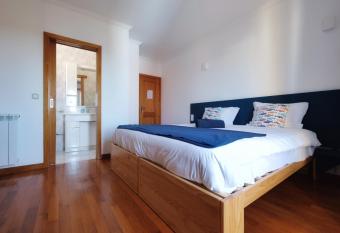 InnEsposende Sports Hostel has Balcony rooms