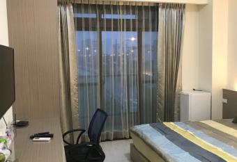 Emerald diamond Building 2 has Balcony rooms