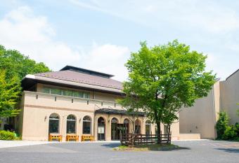 Hotel Floracion Nasu allows 18 year olds to book a room