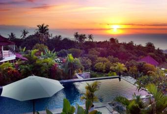 The Hamsa has Balcony rooms