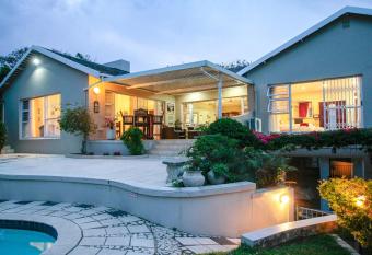 Chartwell Guest House has Balcony rooms