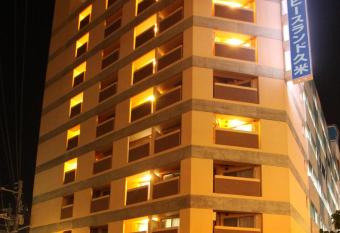 Peace Land Kume allows 18 year olds to book a room