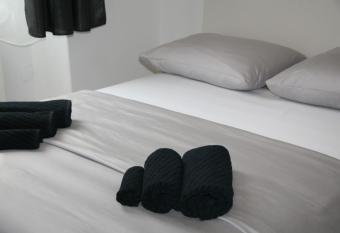 Stylish Apartment in City Center allows 18 year olds to book a room