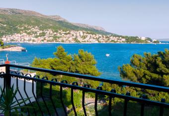 Rooms & Apartments Bruno allows 18 year olds to book a room