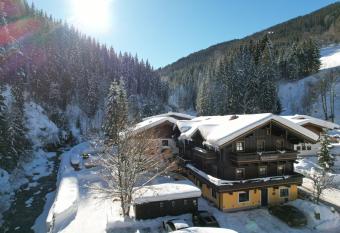 Pension Ledererg  tl - Jokercard & Parkplatz inkl has Balcony rooms