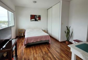 Luminoso Monoambiente has Balcony rooms