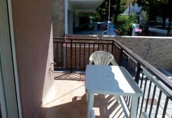 Anastasia Studios allows 18 year olds to book a room