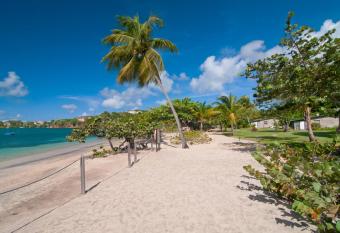 Lance Aux Epines Cottages allows 18 year olds to book a room