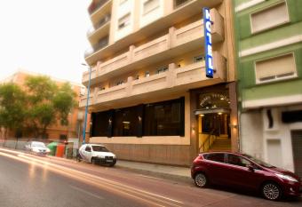 Vernisa has Balcony rooms