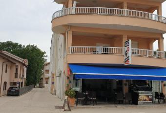 Pansion Matija has Balcony rooms