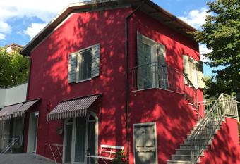 Villa Pille has Balcony rooms