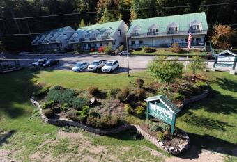 Attitash Motel & Suites has Balcony rooms