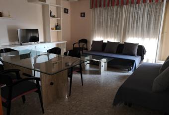 Apartamento la luna allows 18 year olds to book a room