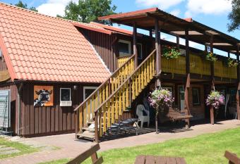 Ferienhof-St  rwiese allows 18 year olds to book a room