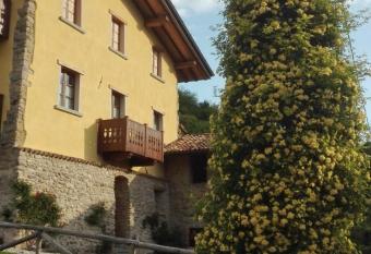 Agriturismo il posto delle fragole has Balcony rooms