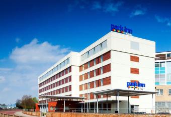Park Inn by Radisson Peterborough allows 18 year olds to book a room