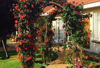 Welcome Guest House has Balcony rooms