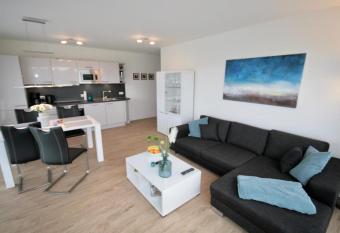 Quartier Hohe Geest 2 allows 18 year olds to book a room