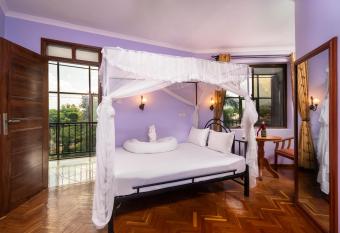 Mrimba Palm Hotel has Balcony rooms