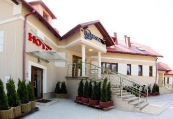 Hotel Mieszko allows 18 year olds to book a room