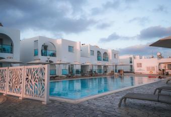 Kaos Hotel Apartments allows 18 year olds to book a room