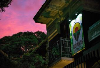 Destino26 Hostel has Smoking/Balcony rooms