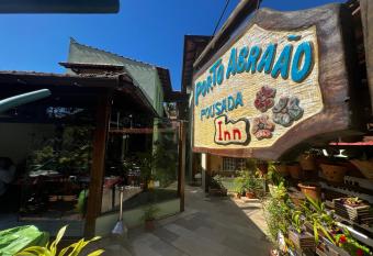 Porto Abra  o Pousada allows 18 year olds to book a room