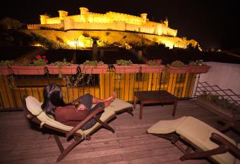 Les Florentines has Balcony rooms
