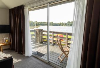De Rozenborg has Balcony rooms