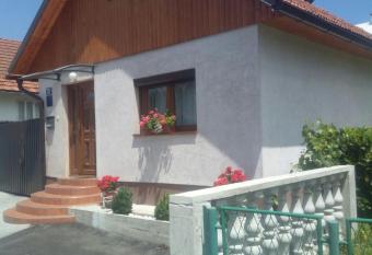 Apartman Anna allows 18 year olds to book a room