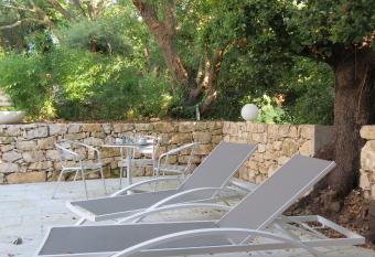 Le Castellas du Pic St Loup has Balcony rooms